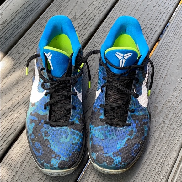 Nike LeBron 17 Graffiti Cold Blue Nike Sole Collector Nike LeBron 17 Graffiti Cold Blue Nike Sole Collector